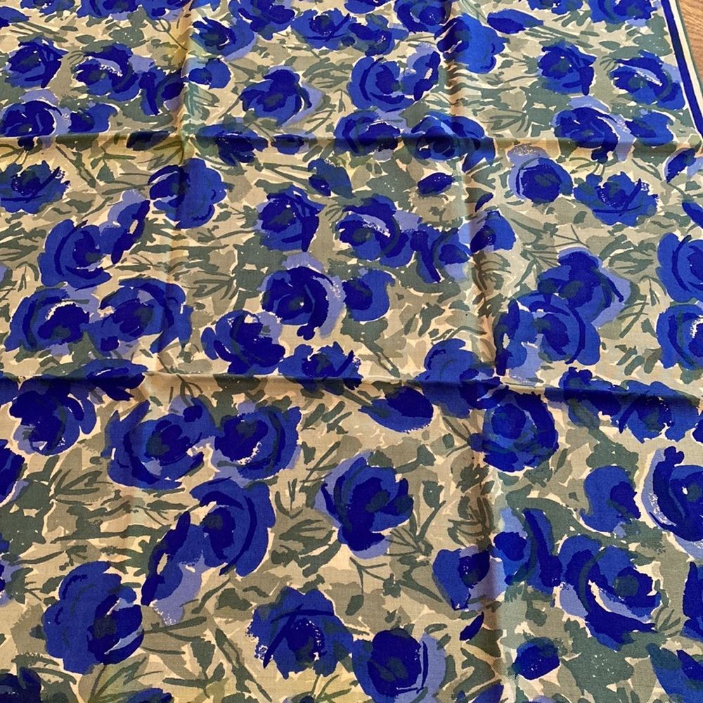 Vintage Scarves by Vera Vera Neumann Scarf with blue floral print & green leaves - Picture 9 of 14